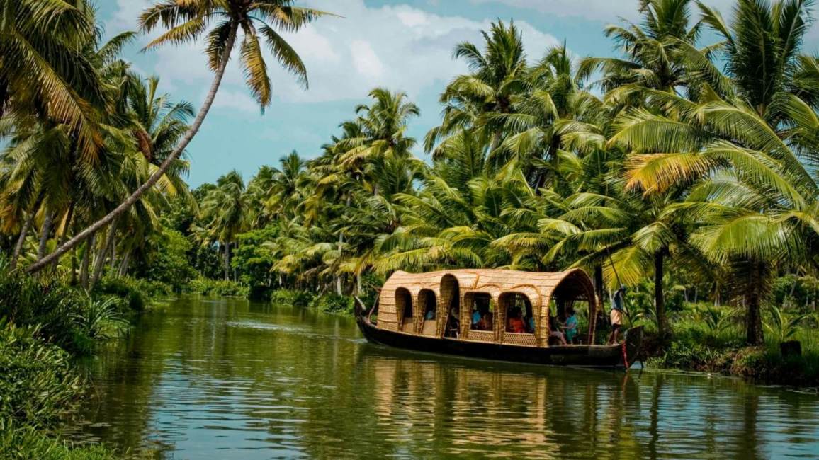 Kerala Deluxe Altra Packages